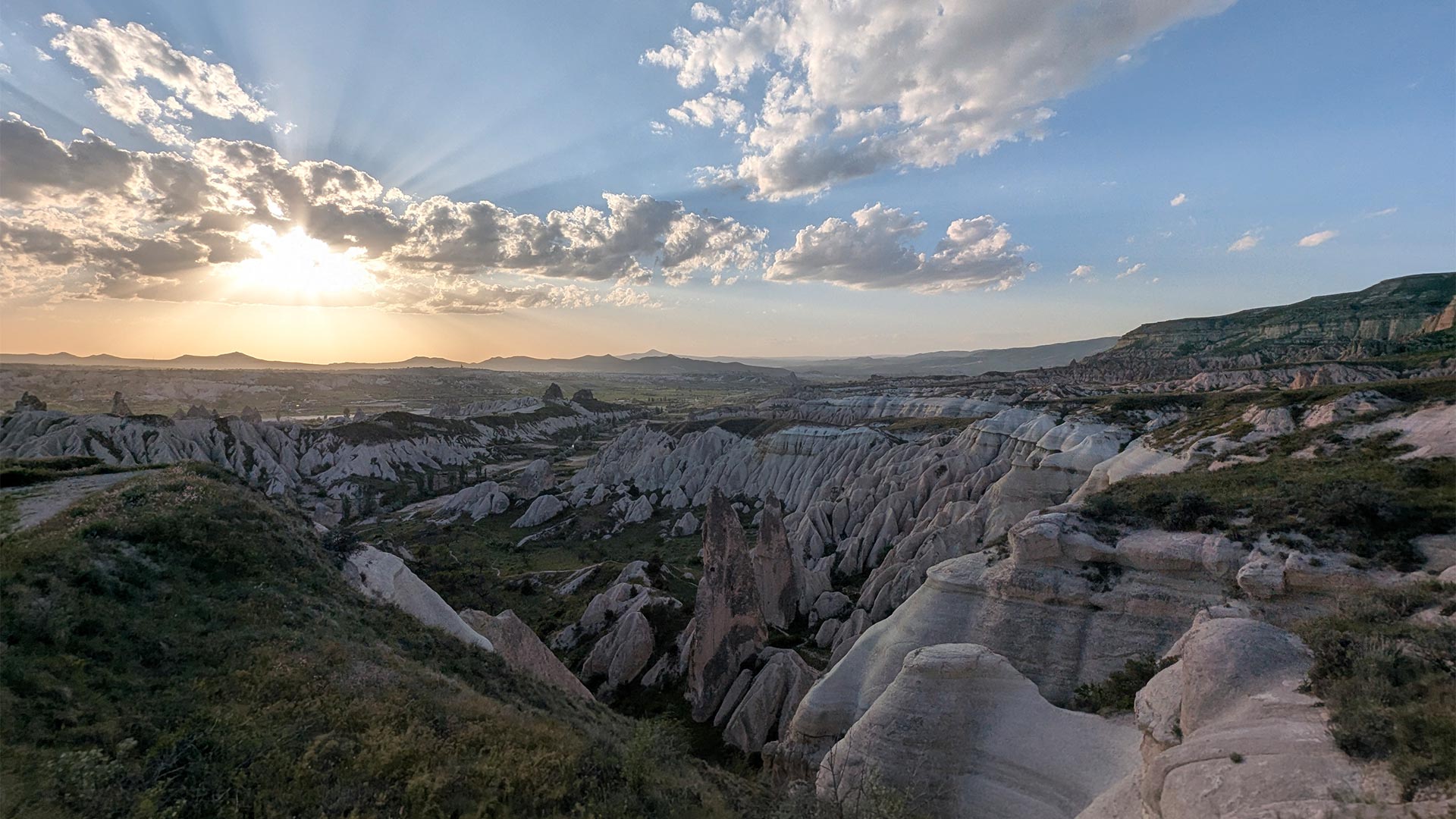 Viaggio in Turchia: Trekking in Cappadocia tra i camini delle fate e volo in mongolfiera