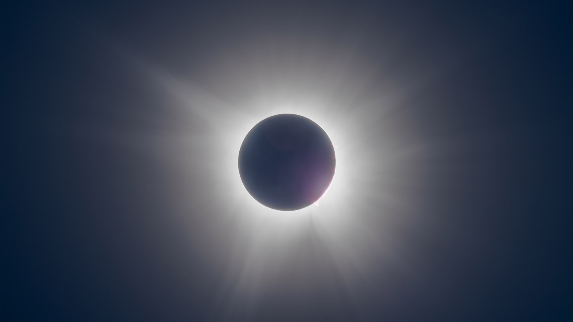Osservazione dell'eclissi solare in quota sulle Alpi - 12 agosto 2026 Osservazione dell'eclissi solare in quota sulle Alpi - 12 agosto 2026