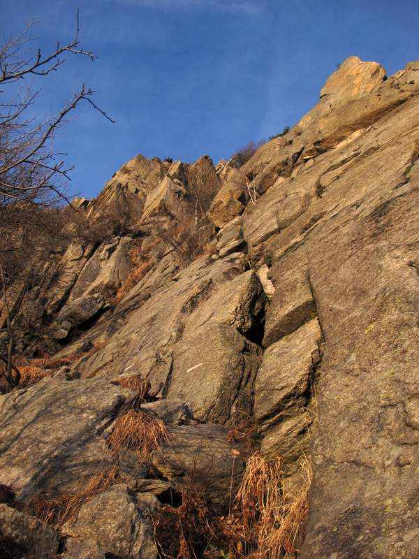 Arrampicata in Piemonte: Rocca Sbarua, settore normale