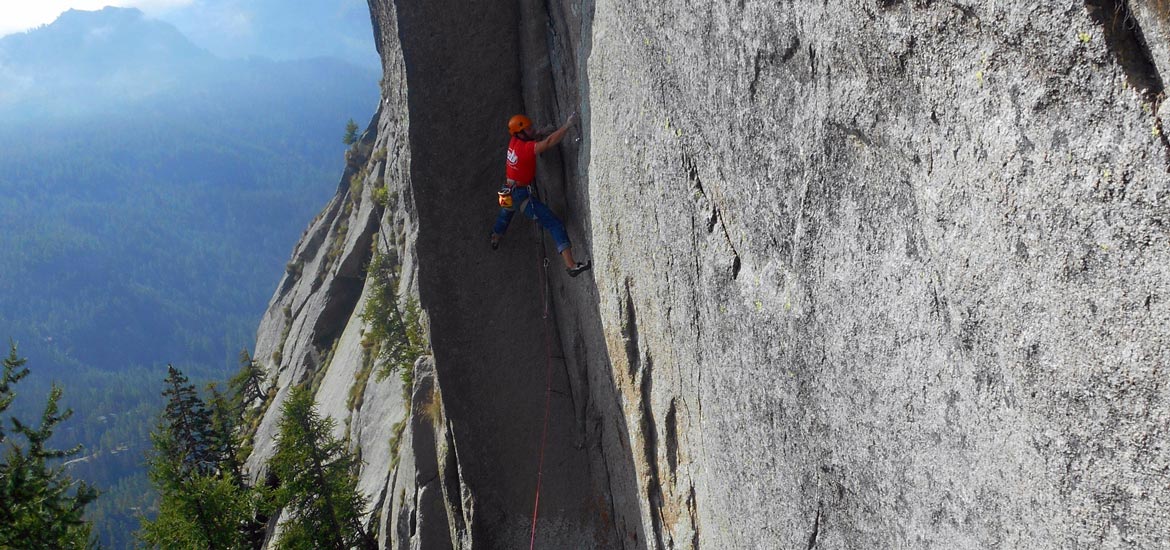 Valle Orco, Gran Paradiso: corso di arrampicata trad con guida Valle Orco, Gran Paradiso: corso di arrampicata trad con guida